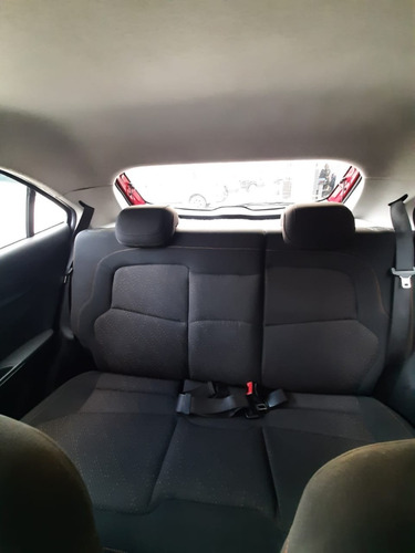 Imagem 7 de 9 de Chevrolet Onix Lt 1.4