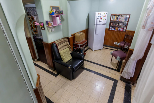 Venta De Casa 2 Dormitorios Con Cochera En Rosario - Humberto Primo Al 1500