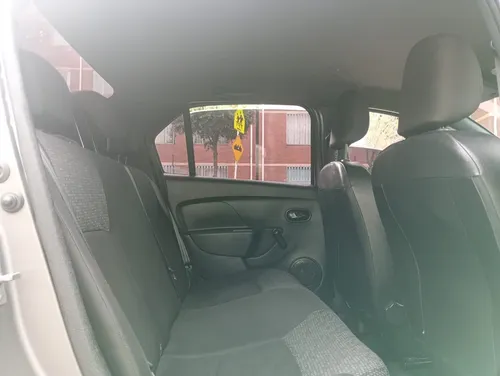 Renault Logan Life +