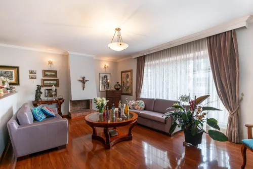 Casa En Arriendo/venta En Santa Barbara Central. Cod V11256