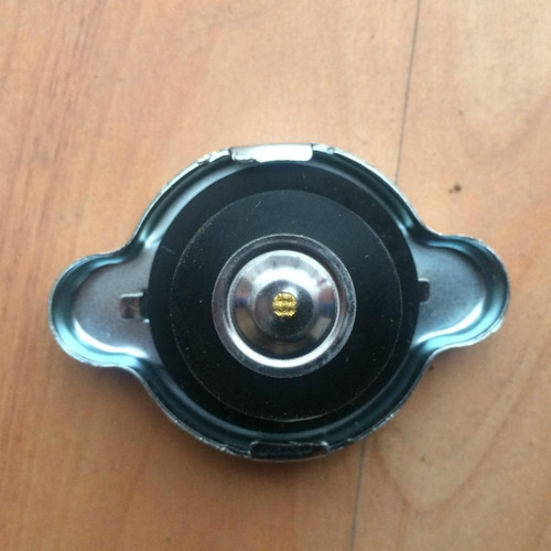 Imagen 3 de 4 de Tapa Radiador Multimarca 13 Libras 0.9 Bar Titan Tr-27
