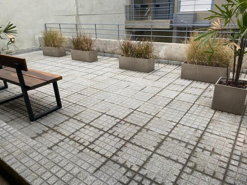 Venta- A Estrenar- Monoambiente Divisible De 43 M2- Piscina- Laundry -macrocentro-medicina