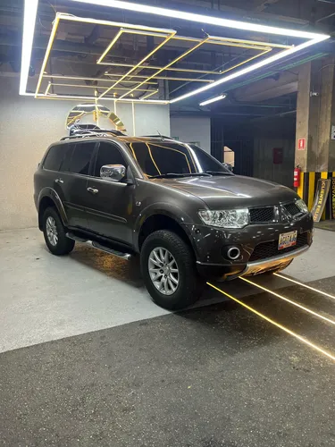 Mitsubishi Montero Sport 2014