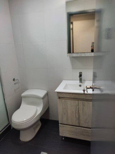 Imagen 13 de 22 de Espectacular Apartamento Remodelado Y Full Equipado Con Espectacular Vista En El Solar Del Hatillo, Municipio El Hatillo, Estado Miranda, Caracas, Venezuela
