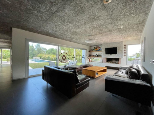 Imagen 6 de 26 de Excepcional Y Practica Casa De Dos Plantas En Residencia Privada! - Punta Del Este La Residence