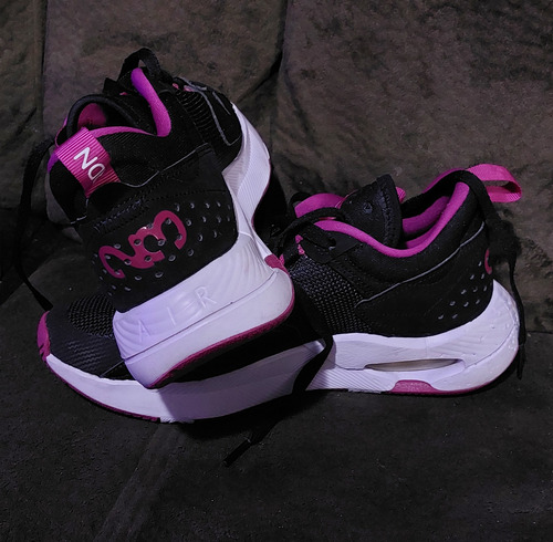 Zapatillas Mujer Jor Dan (Usado)