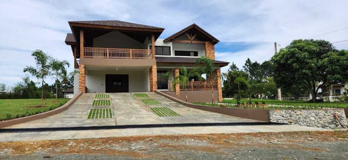 Venta Villa 4 Habitaciones En Jarabacoa, La Vega Republica Dominicana