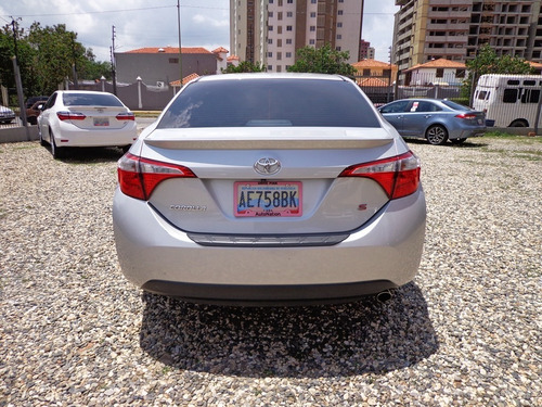 Imagen 4 de 12 de Toyota Corolla Plus