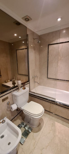 Imagen 16 de 24 de Venta De Excelente Piso 4 Ambientes En Quilmes Centro