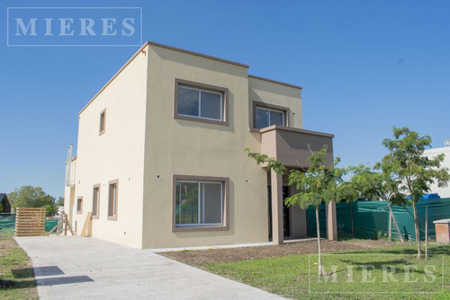 Casa En Venta A Estrenar En Santa Elena, Pilar Del Este