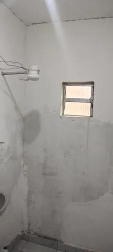 Casa 1 Quarto, Sala, Cozinha, Lavanderia E Banheiro.