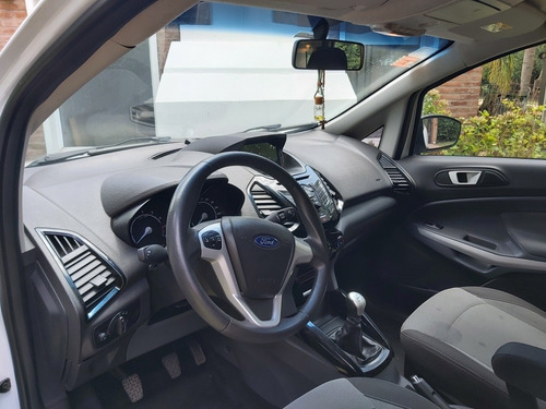 Imagen 5 de 12 de Ford Ecosport 2016 1.6 Freestyle 110cv 4x2