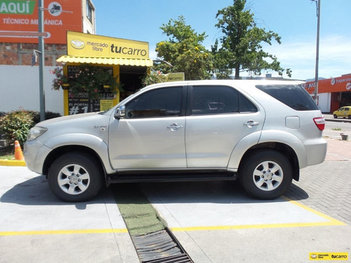Imagen 4 de 25 de Toyota Fortuner Sr5