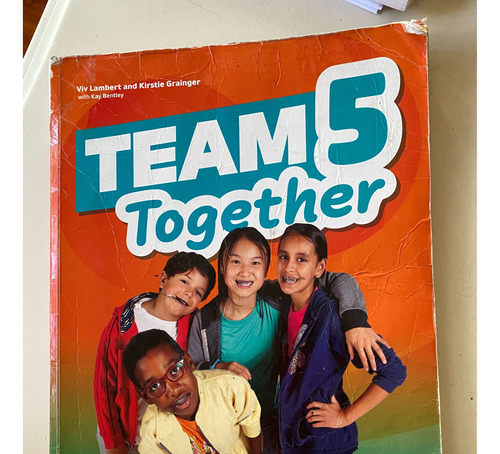 Team Together 5 / Pupil's Book . Usado
