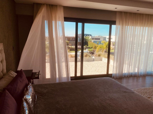 Casa En Venta Ubicado En El Yacht, Nordelta, G.b.a. Zona Norte