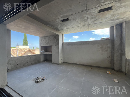 Venta Semipiso Tipo Loft Divisible Con 2 Cocheras En Bernal Oeste