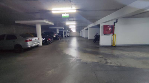 Imagen 5 de 13 de Metro San Alberto Hurtado