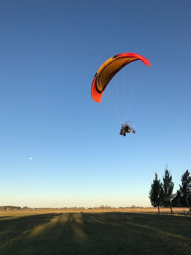 Imagen 3 de 6 de Vuelo Bautismo Parapente Con Motor - Paratrike