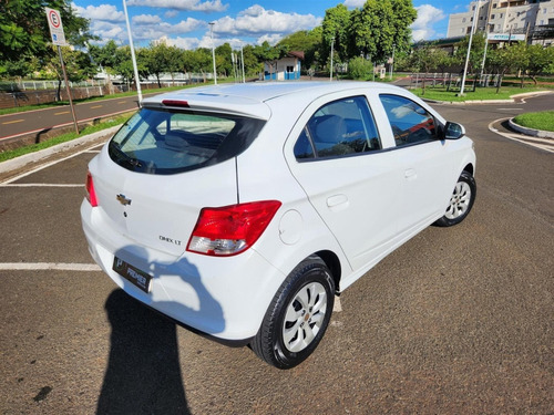 Chevrolet Onix 1.0 MPFI LT 8V FLEX 4P MANUAL