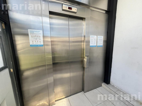 Alq - Local De 2.500m2 En 3 Plantas - Av. Belgrano 900