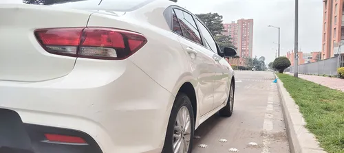 Kia Rio 1.4 Emotion sedan