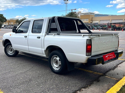 Nissan NP300 2.5 Cabina Doble 133cv 4x2