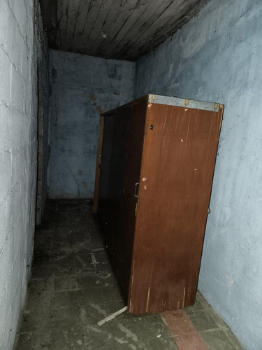Inmobiliaria Rias Altas Vende Gran Casa A Reciclar Con Amplio Terreno