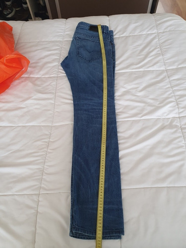 Jeans Diesel Thavar Impecable Una Postura Liquido