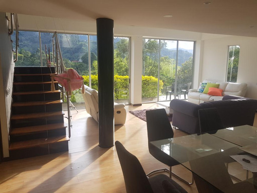 Casa Finca Envigado, Sector El Salado - Se Vende