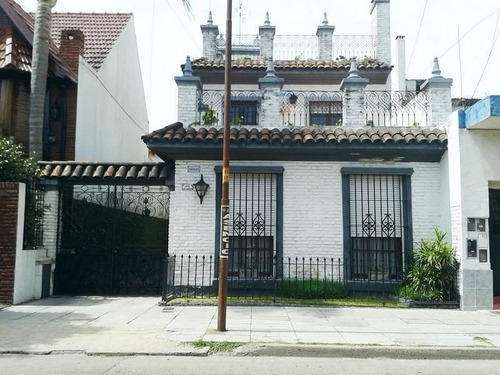 Imagen 1 de 16 de Casa En Venta En Ramos Mejia Sur