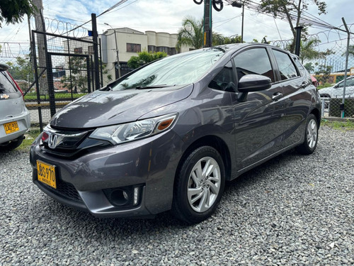 Honda Fit 1.5 LX 6MT