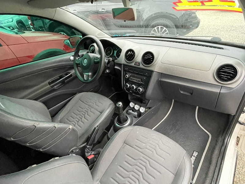Imagem 9 de 10 de Volkswagen Nova Saveiro Ce Cross 2011