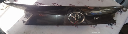 Moldura Trasera De Quinta Puerta Rav4 14 Original Usado 