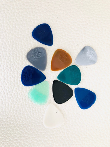 Picks Puas Pajuelas Para Instrumentos Musicales X10 Unid.