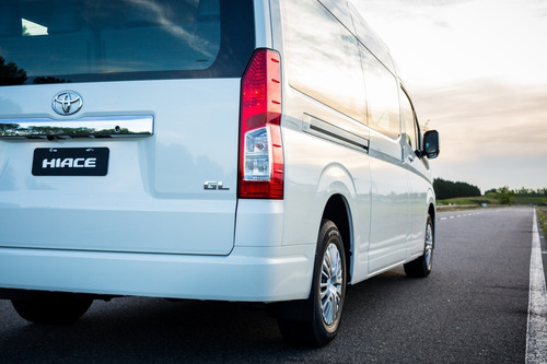 Imagen 8 de 14 de Toyota Hiace 2.8 Tdi Commuter 6at 14a