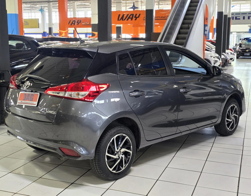 Toyota Yaris 1.3 16V FLEX XL LIVE MULTIDRIVE