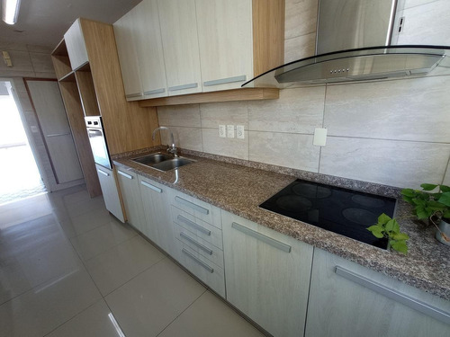 Imagen 8 de 18 de Apartamento - Rambla Y Pereira De La Luz, 200 M2 , Gge * 2 , Box , Reciclado !!