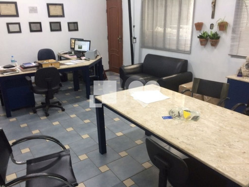 Imagem 4 de 5 de Casa No Bairro Floresta, Própria Para Negócio! - Reo420698