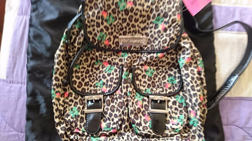 Cartera Betsey Johnson Nueva.