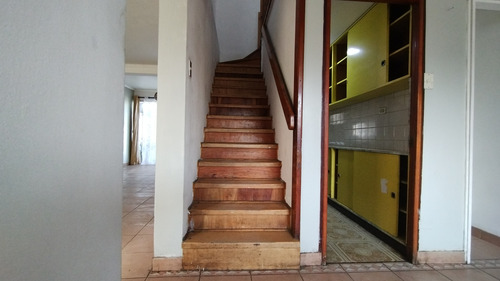 Confortable Casa Con Amplio Patio, 6d, 3b, 6e