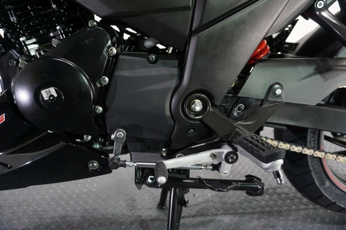 Imagen 19 de 22 de Moto Naked Tvs Rtr 200 Carburada Nuevo Modelo
