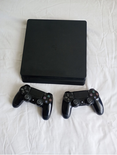 Playstation 4 Slim 1tb