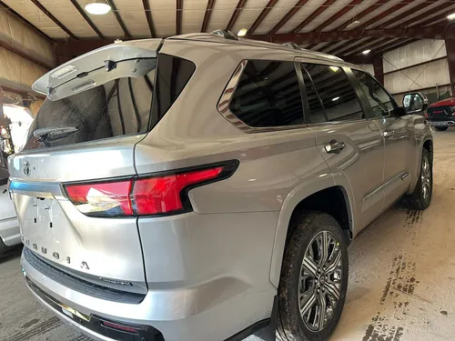 Toyota Sequoia CAPSTONE