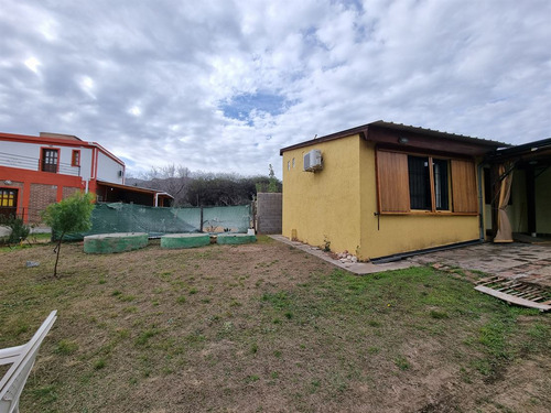 Casa En Venta Hermosa Propiedad De Dos Habitaciones En San Roque 2 Ambientes