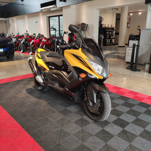 Imagen 3 de 10 de Yamaha Tmax Hilton Motors Co