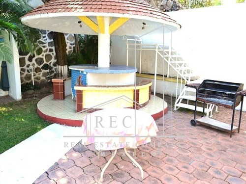 Casa En Venta En Temixco - Hasta 30 Personas Cómodas