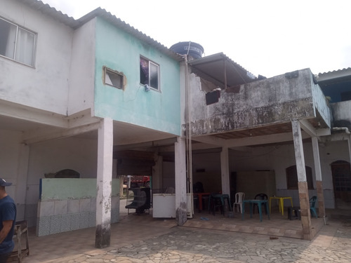 Área Com Piscina, 2 Casas, 6 Kitnet, 1 Loja !