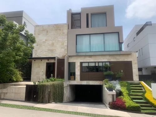 Venta Residencia En Cumbres Santa Fé