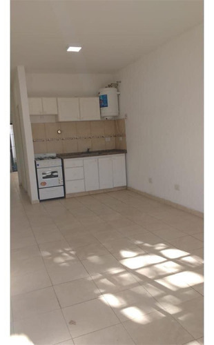 Imagen 4 de 10 de Venta Departamento 2 Amb Con Patio, Zuviria Y Las Heras, San