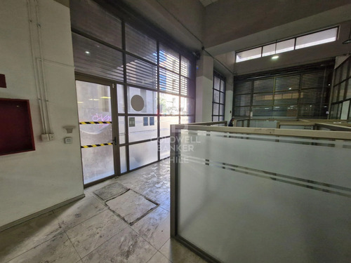 Local 1.241m2 Santiago Centro Bajó Uf 4.400